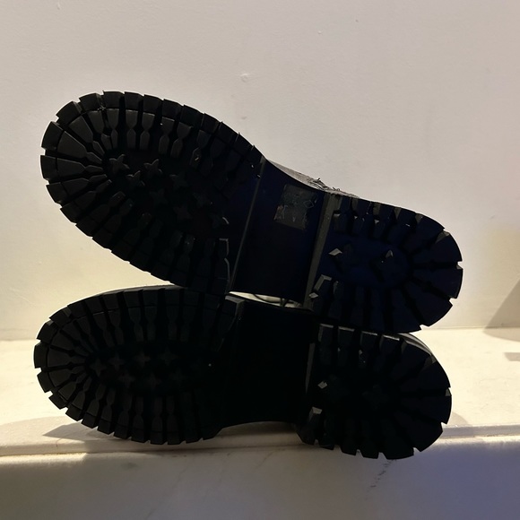 New in box special edition Ann demeulemeester distressed leather knee high boots - Picture 7 of 16